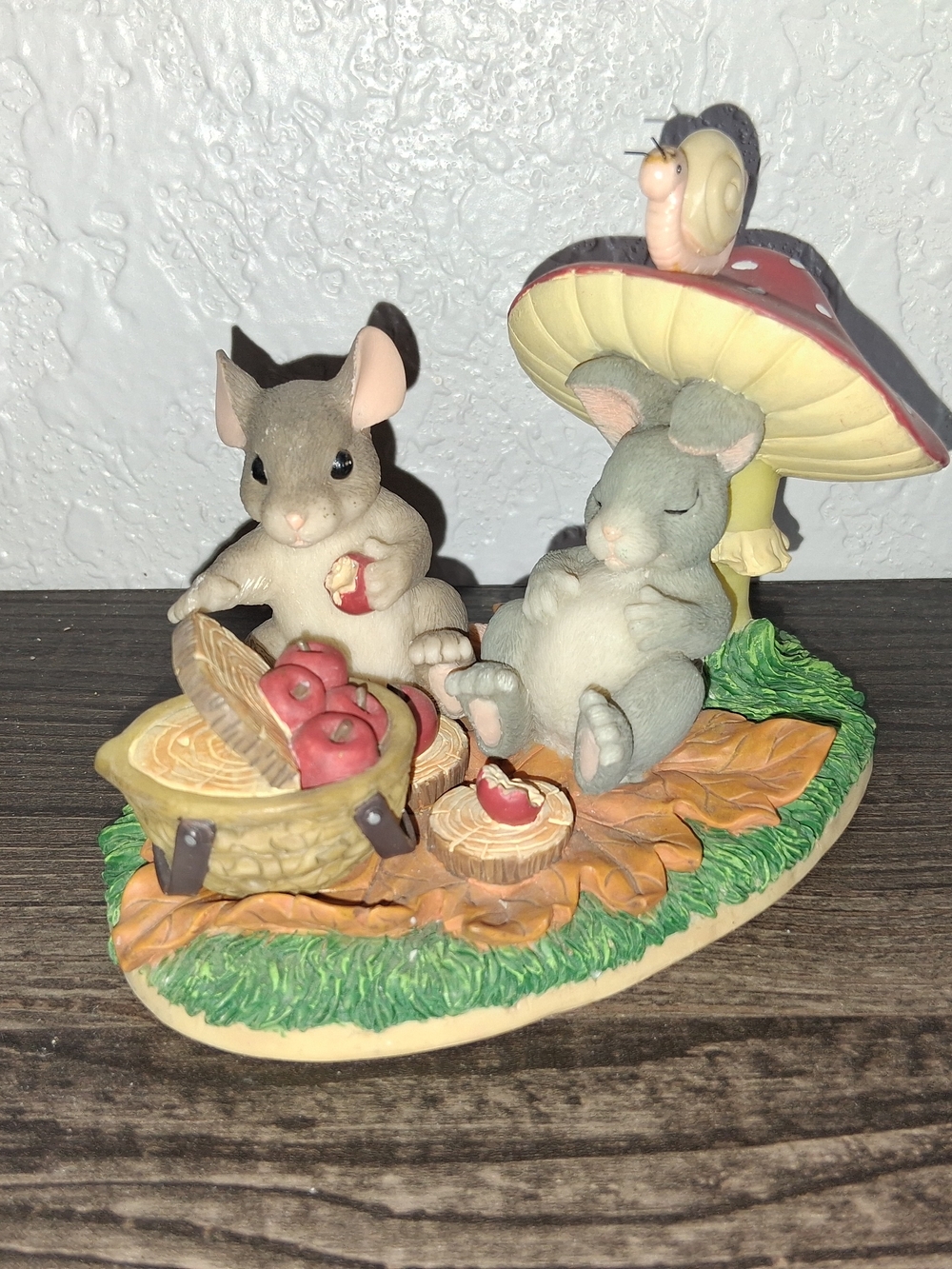 ​Charming Tails Lifes A Picnic With You Mouse Rabbit Mushroom Figurine 83/701